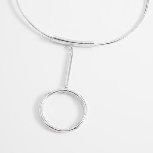 New adjustable necklace in platinum geometric design